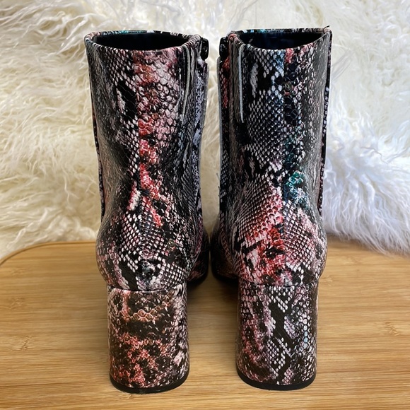 🐍 SUGAR // Rainbow Multi Faux Snake Skin Side Zip  Booties Size 8 - Picture 6 of 14